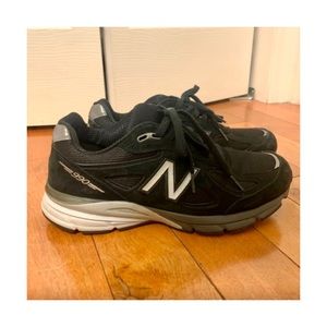 New Balance 990 Women’s Sneaker.